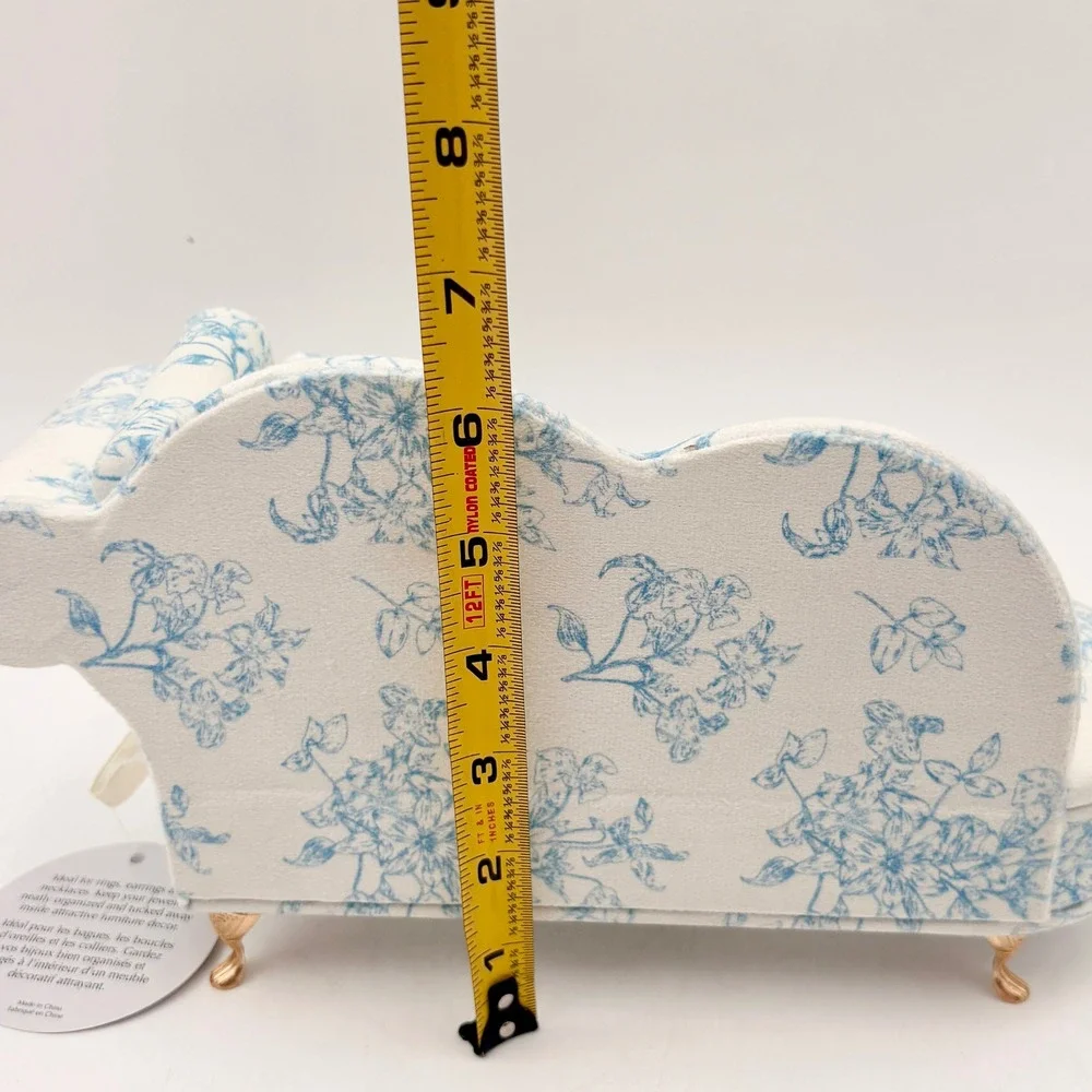 N/A charming miniature
